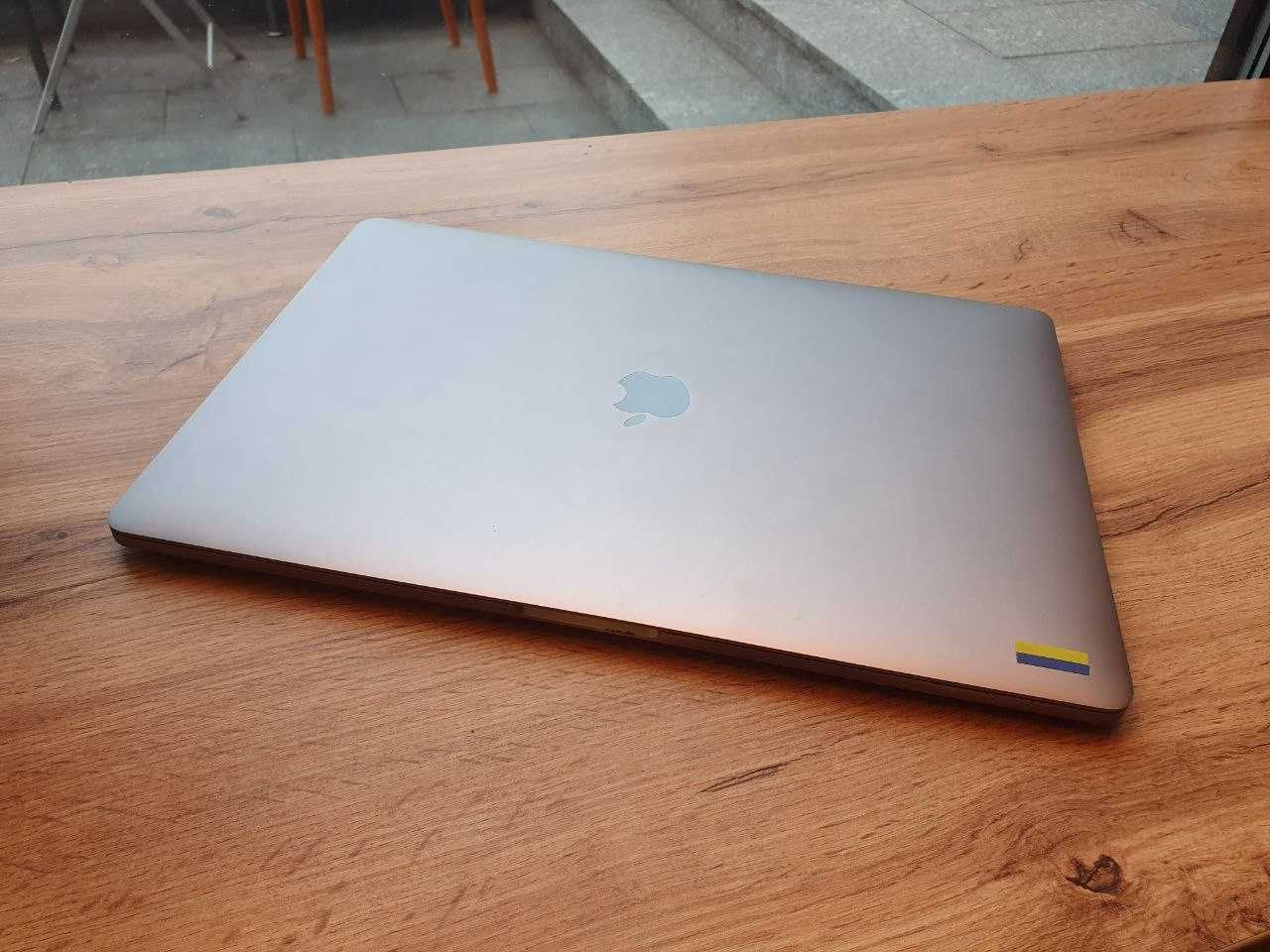 Продаю 16-дюймовий MacBook Pro (2018, США, Каліфорнія)