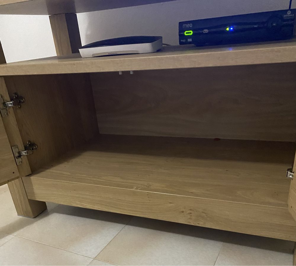 Mesa de apoio bom estado de conservacao