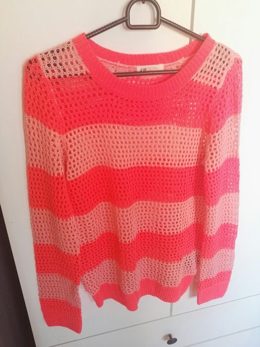 Neonowy sweterek różowy pomarańczowy ażurowy