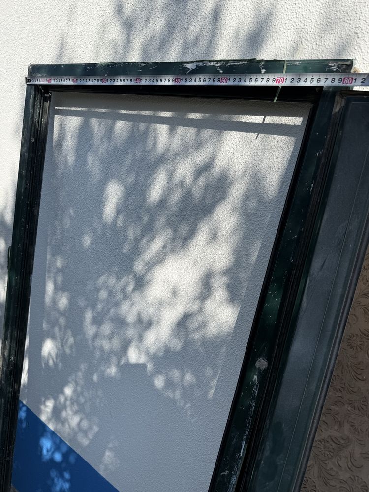 Porta aluminio verde em mto bom estado