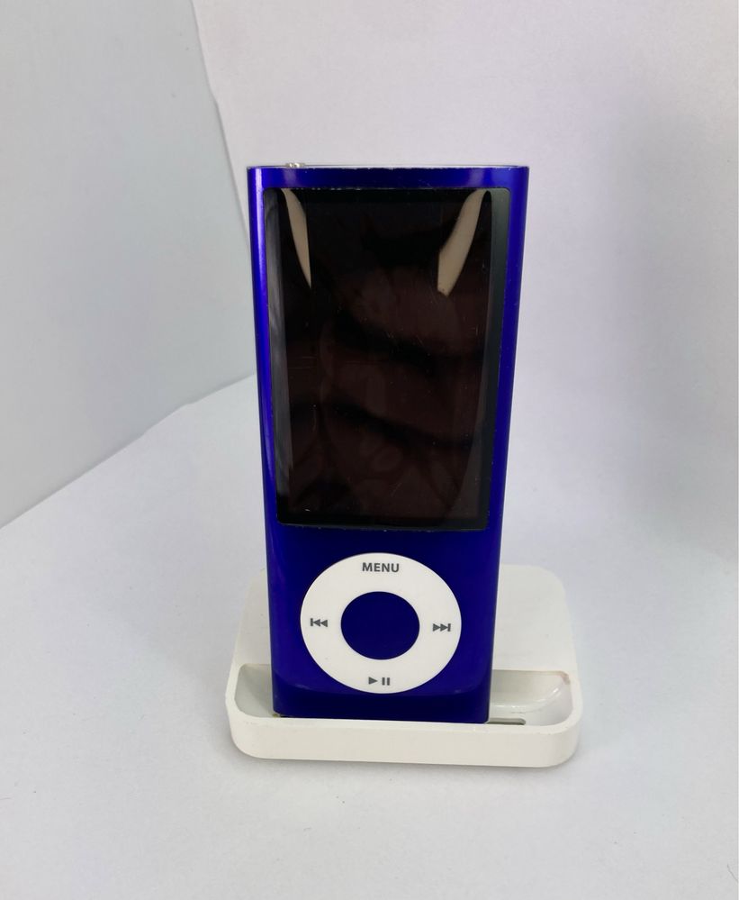 Apple iPod Nano 5gen a1320 + stacja dokująca/ładująca Apple a1353