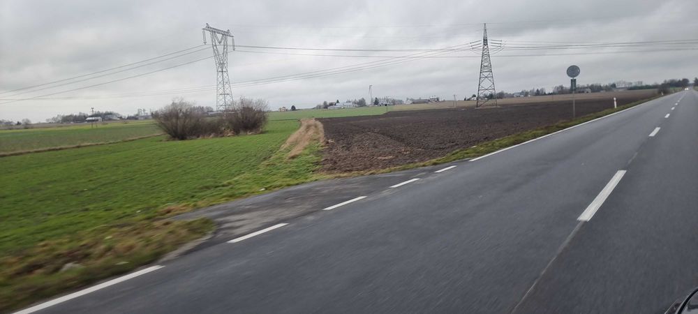 Sprzedam działkę rolno - inwestycyjną
