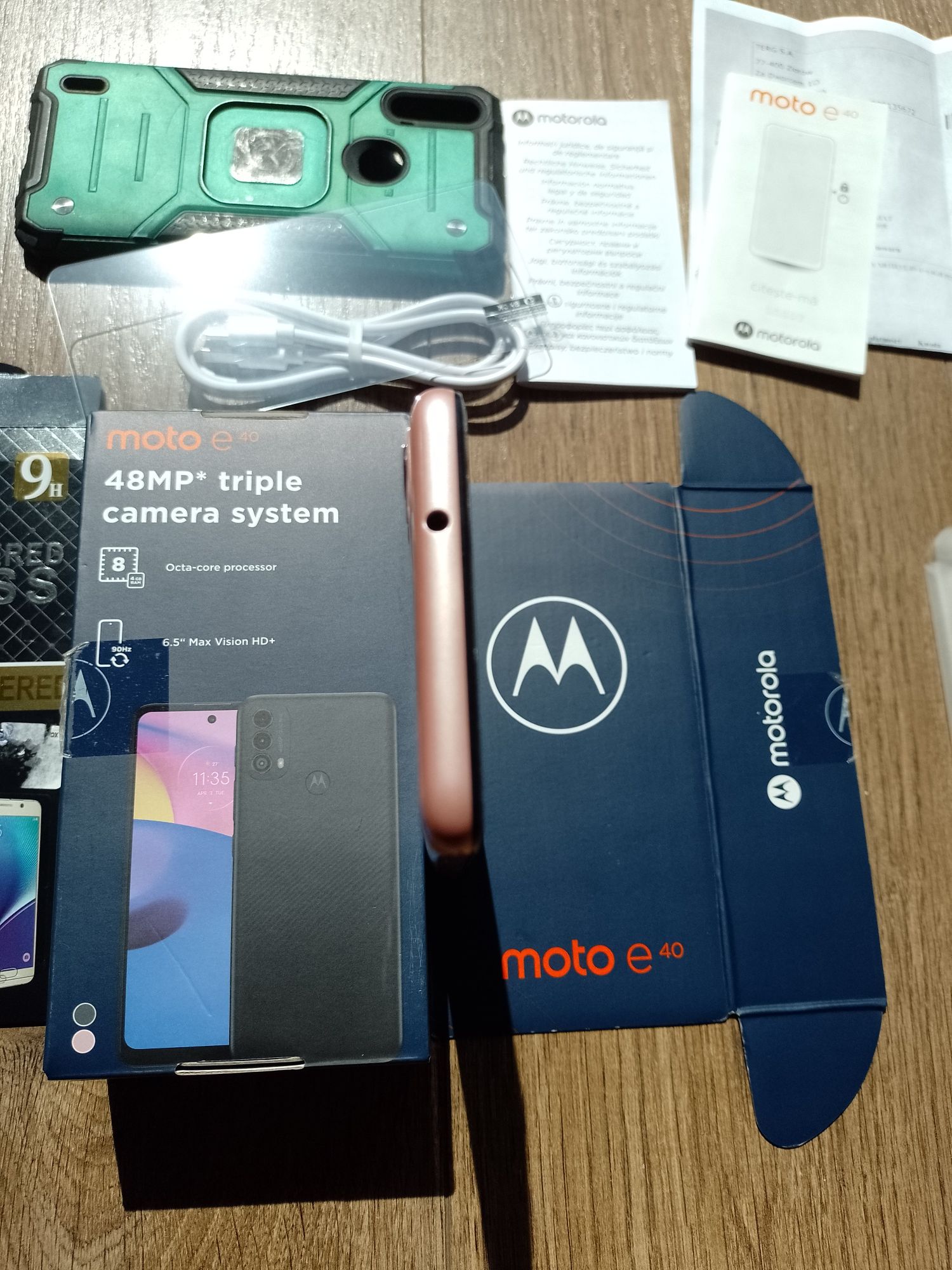 Motorola e40 różowa 6/64GB 6,5" Idealny Bateria 5000 mAh aparat 48 MPi
