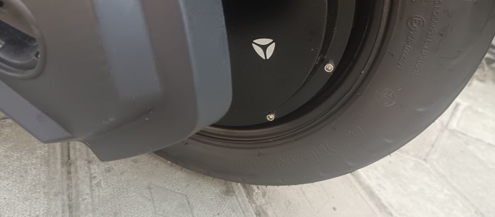 Yadea Luna електроскутер