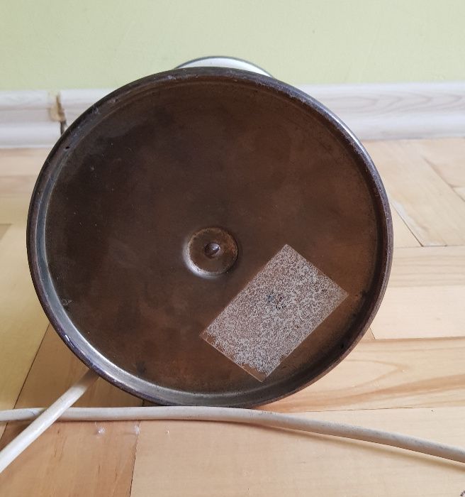 Lampa stołowa na kolumnach z figurką