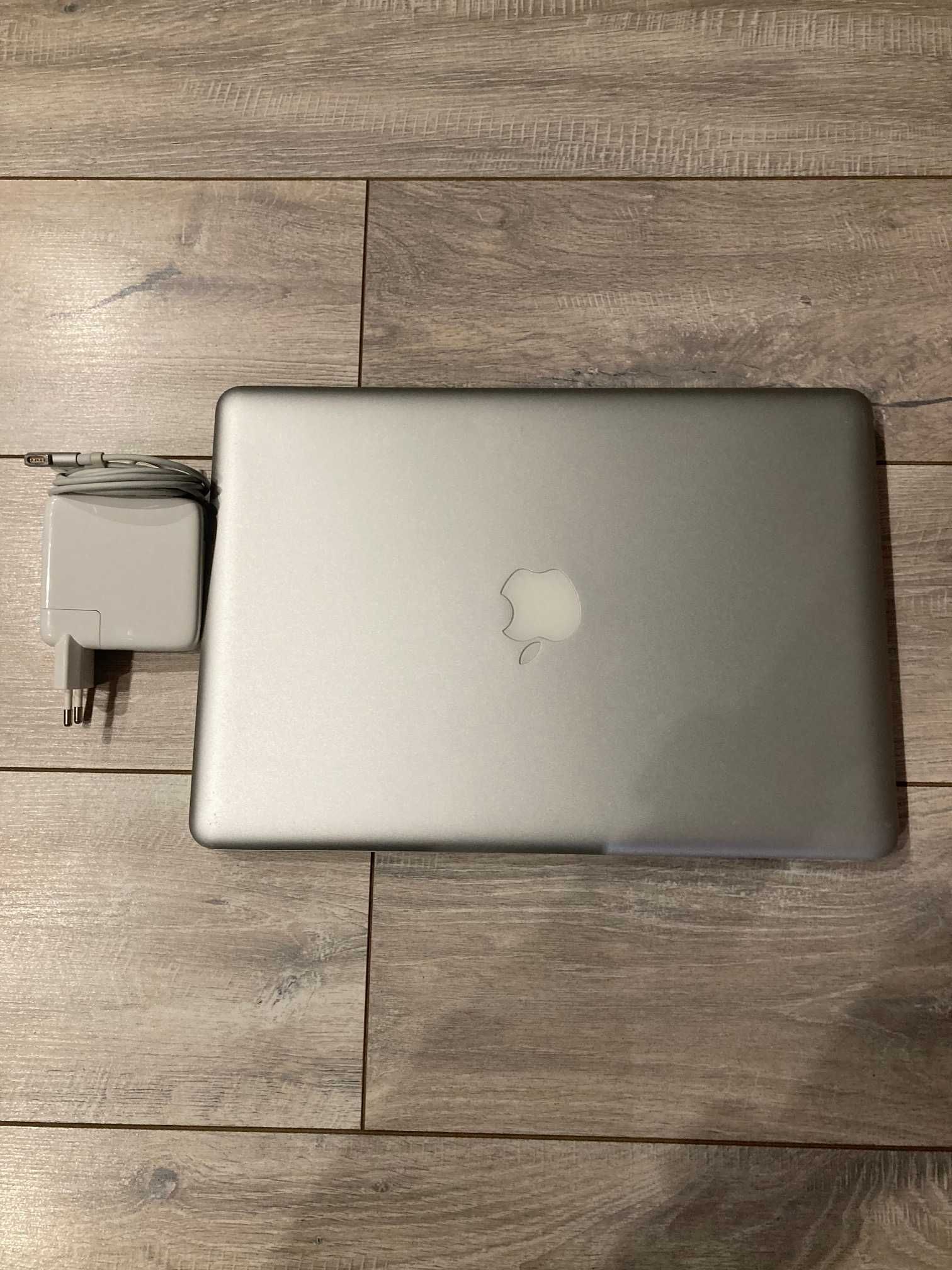 Apple Macbook pro 13 cali 2010 i5 8gb ram bez dysku ładowarka bateria