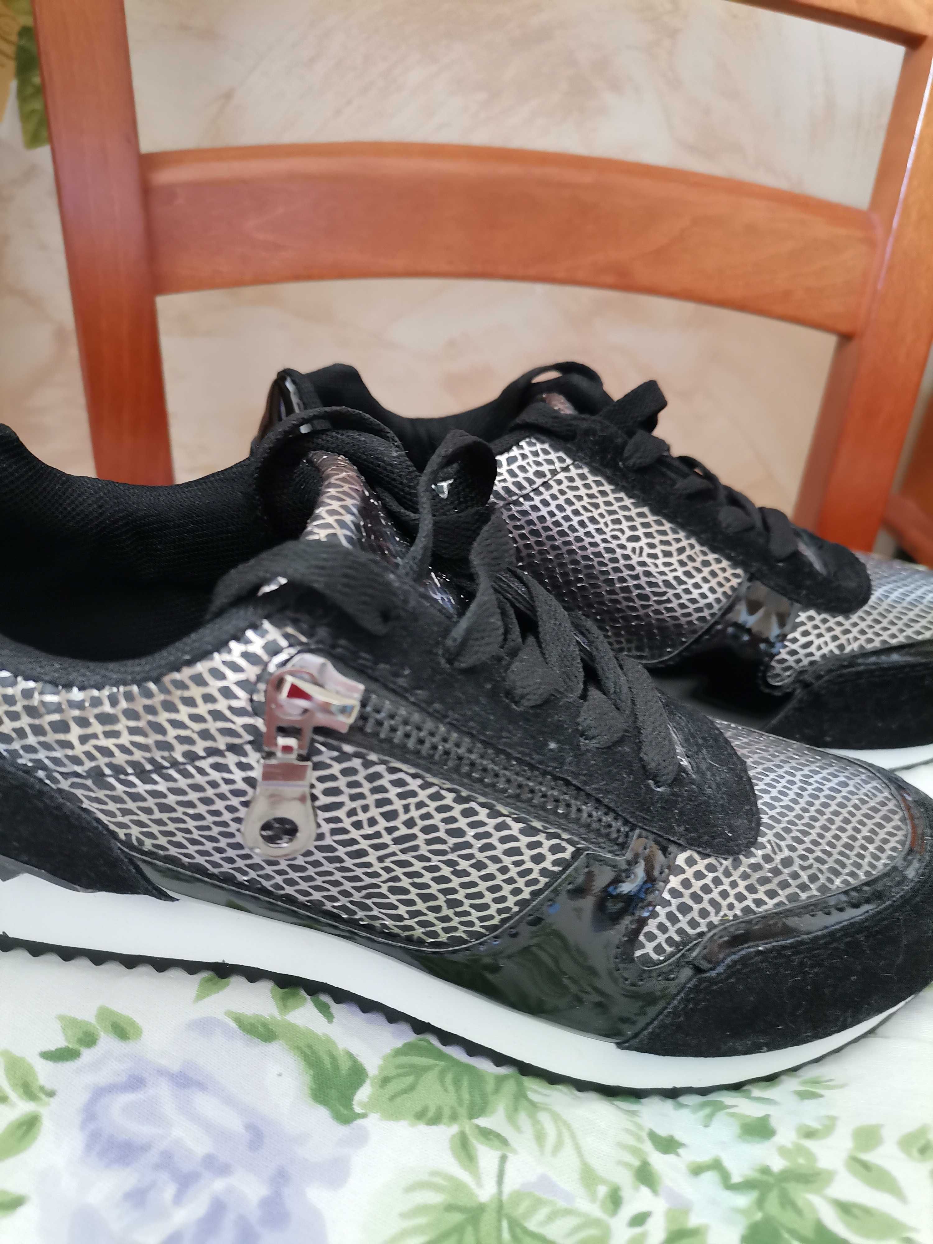 Adidasy damskie, czarno srebrne