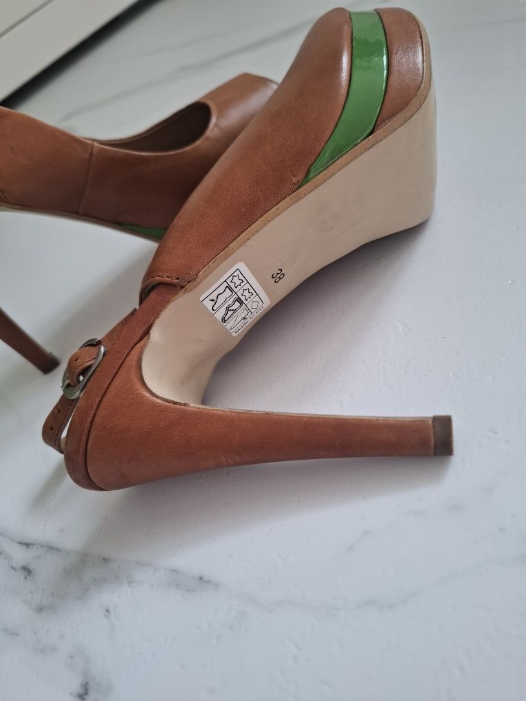 Skórzane sandały 38 szpilki 10 cm - 12 cm kamel