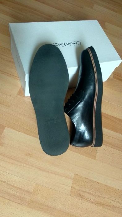 Продам новые туфли Calvin Klein US 11.5