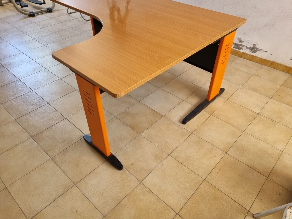 Mesa escritorio como nova