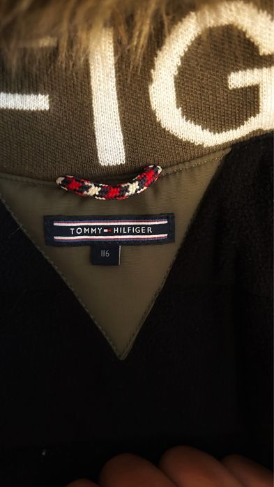 Casaco Tommy Hilfiger para Criança Tam 116