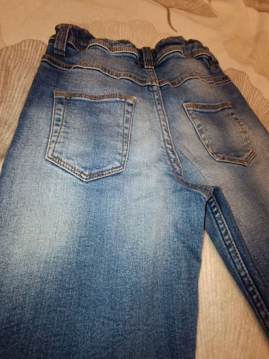 Spodnie Dżinsy Chłopięce George Skinny122-128 cm Wąskie Dziury