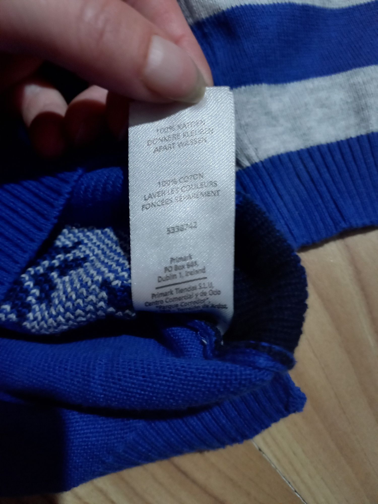 Sprzedam sweter dla chłopca