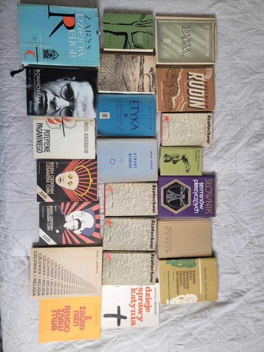 Książki różne gatunki, zbiór ksiąg książek