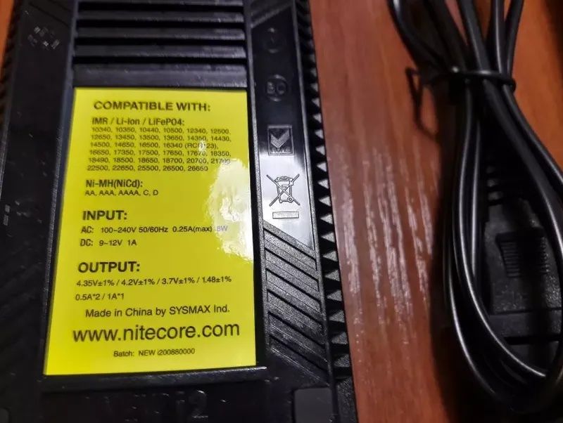 Оригінальний зарядний пристрій Nitecore на 2 акумулятора NEW 12