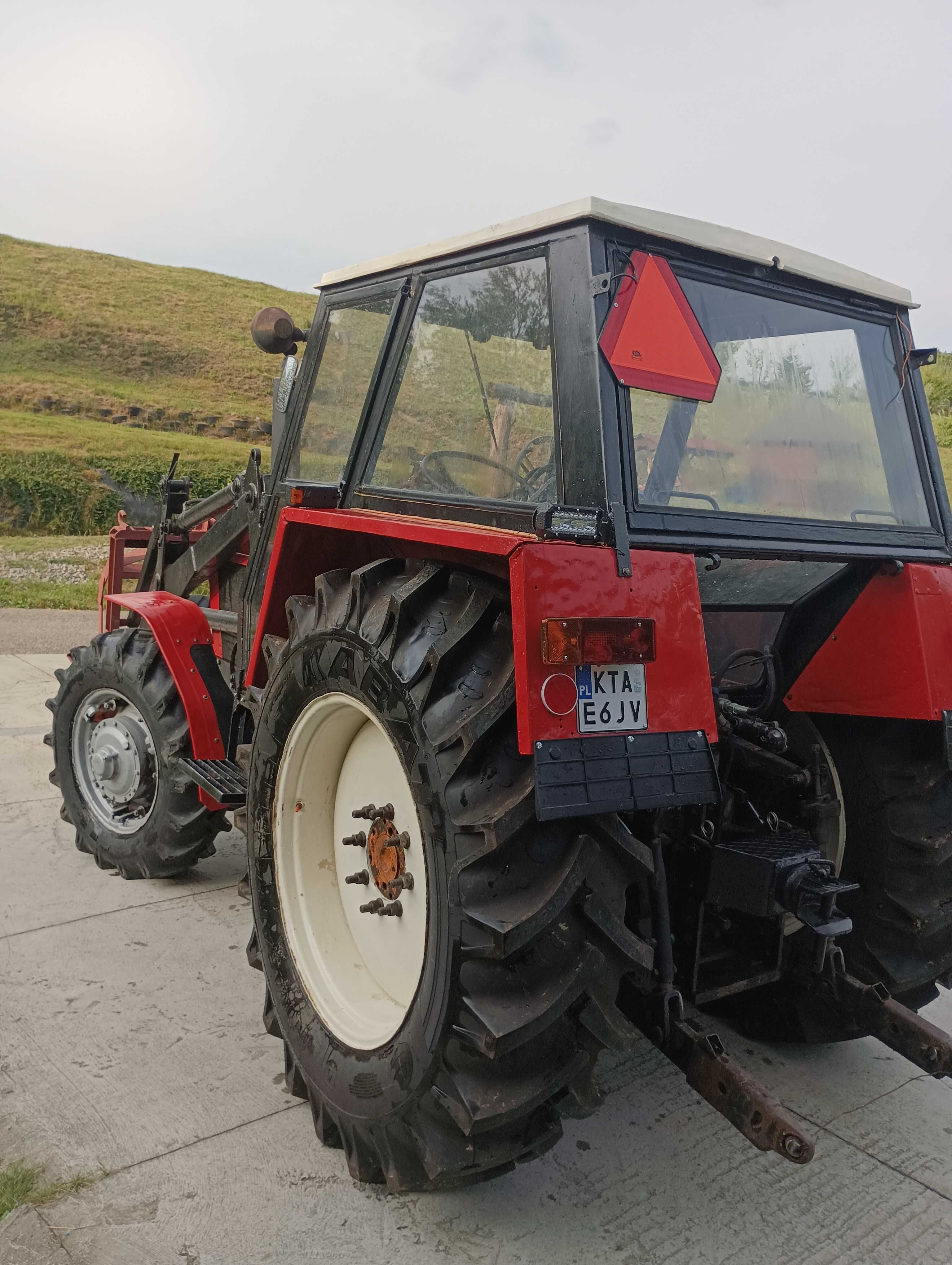 Zetor 8045 z łyżką