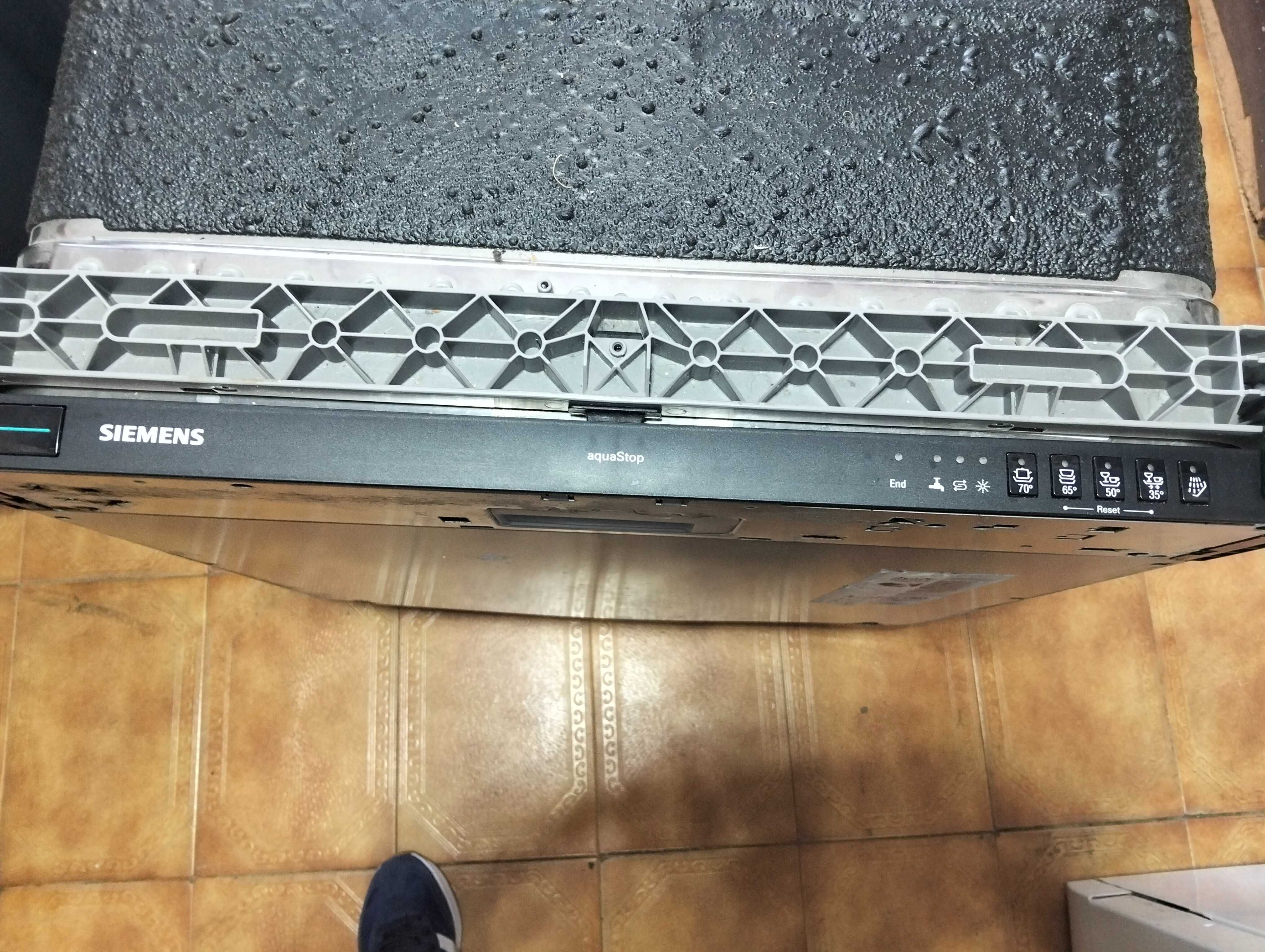 Máquina de louça Siemens encastre
