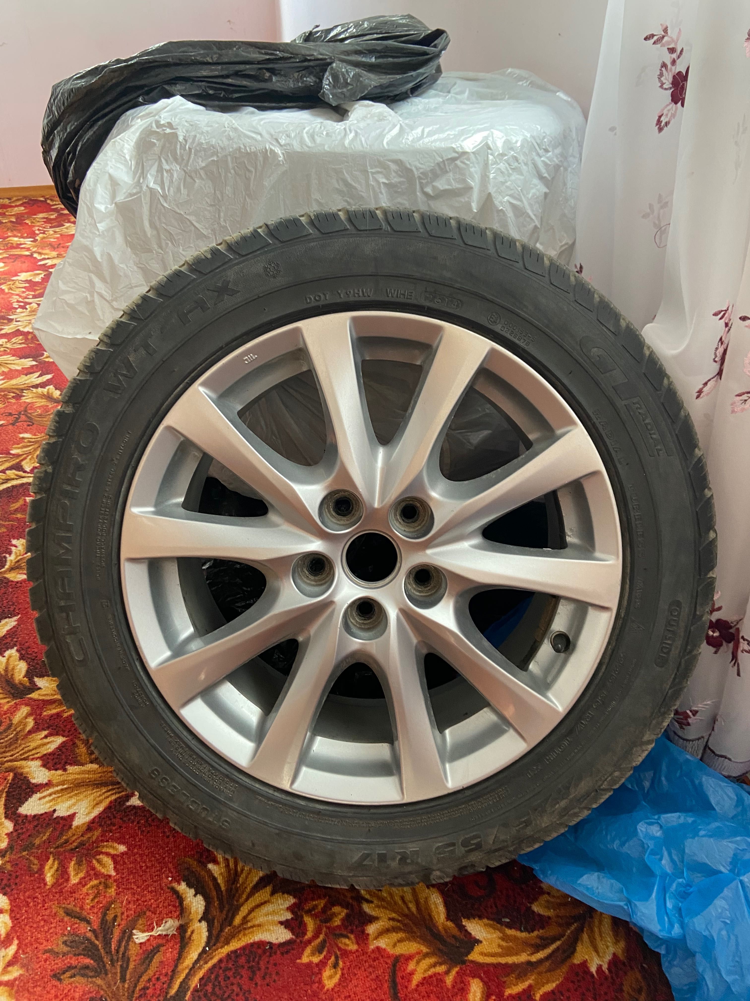 Диски R17 з резиною 225/55 r17.