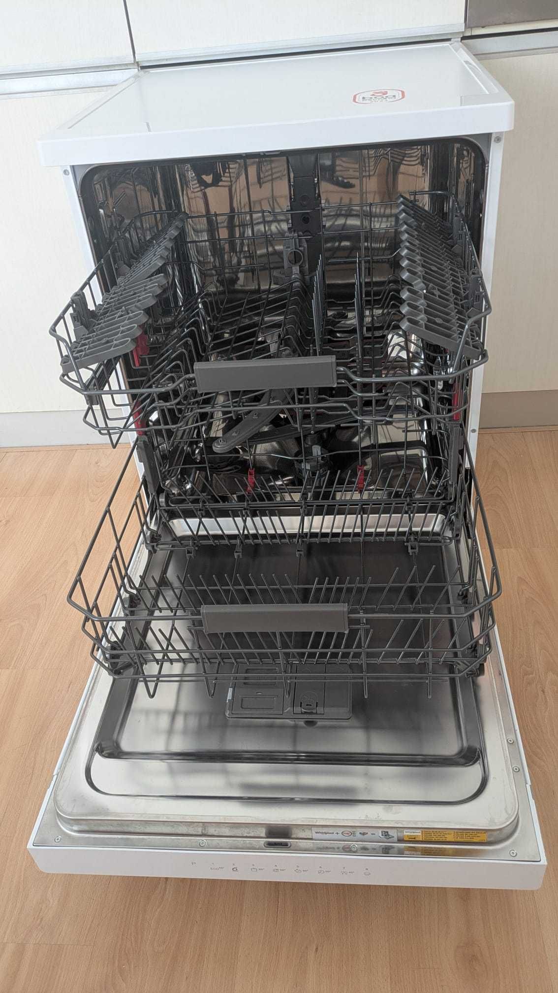 Máquina de lavar loiça Whirlpool WFC 3C26 P