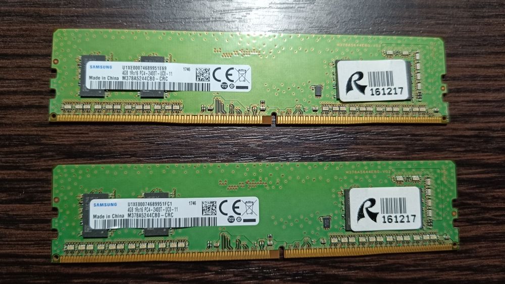 Оперативная память Samsung DDR4 4GB 2400 МГц