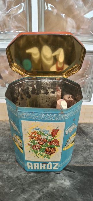 Par de lata , bom estado