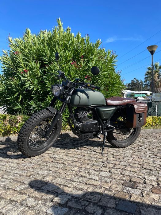 Mutt 125CC Akita
