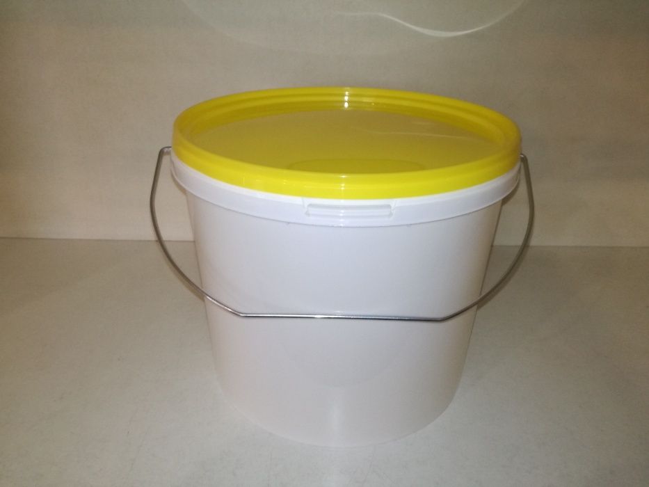 Wiadro plastikowe 5L z pokrywką rączka metalowa