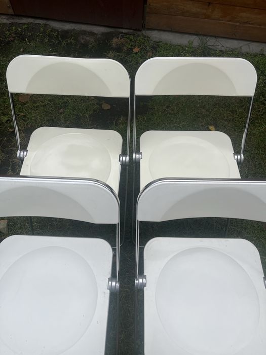 Pila - zestaw kultowych skladanych krzeseł space age