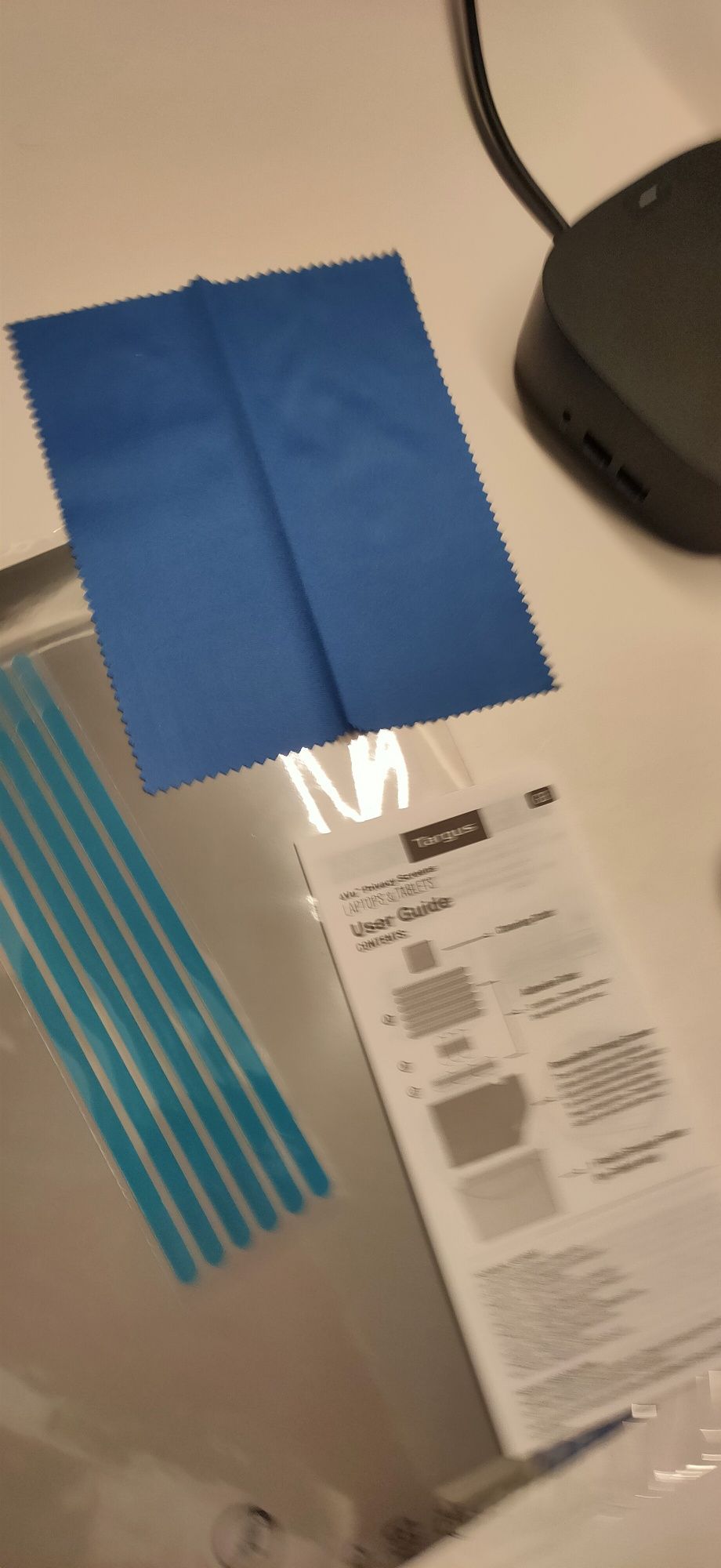 Película de privacidade para ecrãs de 14.1"