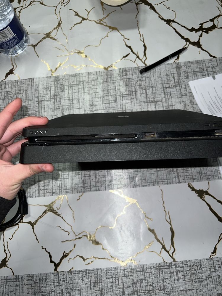 PlayStation slim 4 1TB