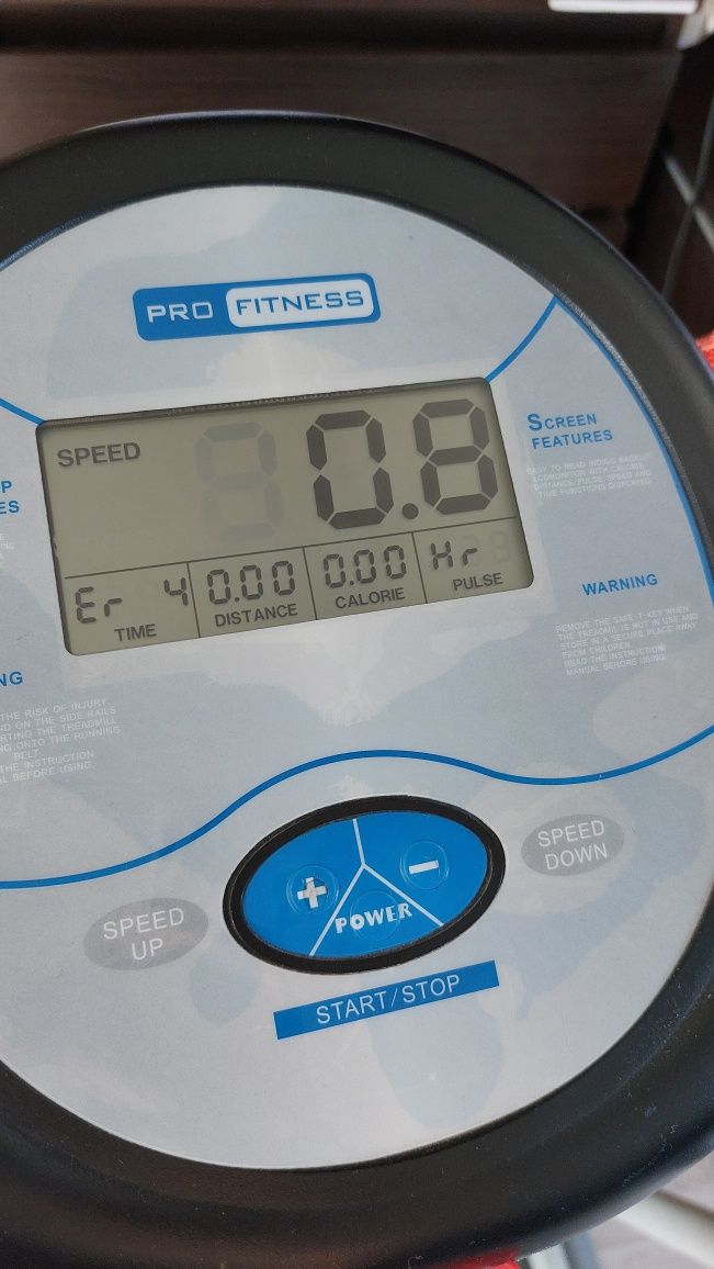 Bieżnia elektryczna Pro Fitness do 100kg, do 12km/h- uszkodzona