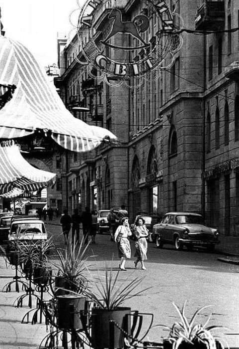 Хрещатик 15 Городецького Заньковецької  Пасаж 3К/72м2