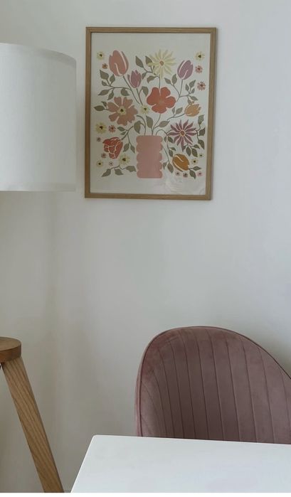 Mesa + 4 Cadeiras de sala de jantar rosa