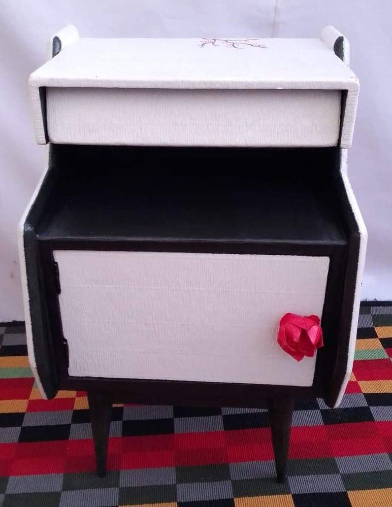 Móvel Apoio / Mesa Cabeceira