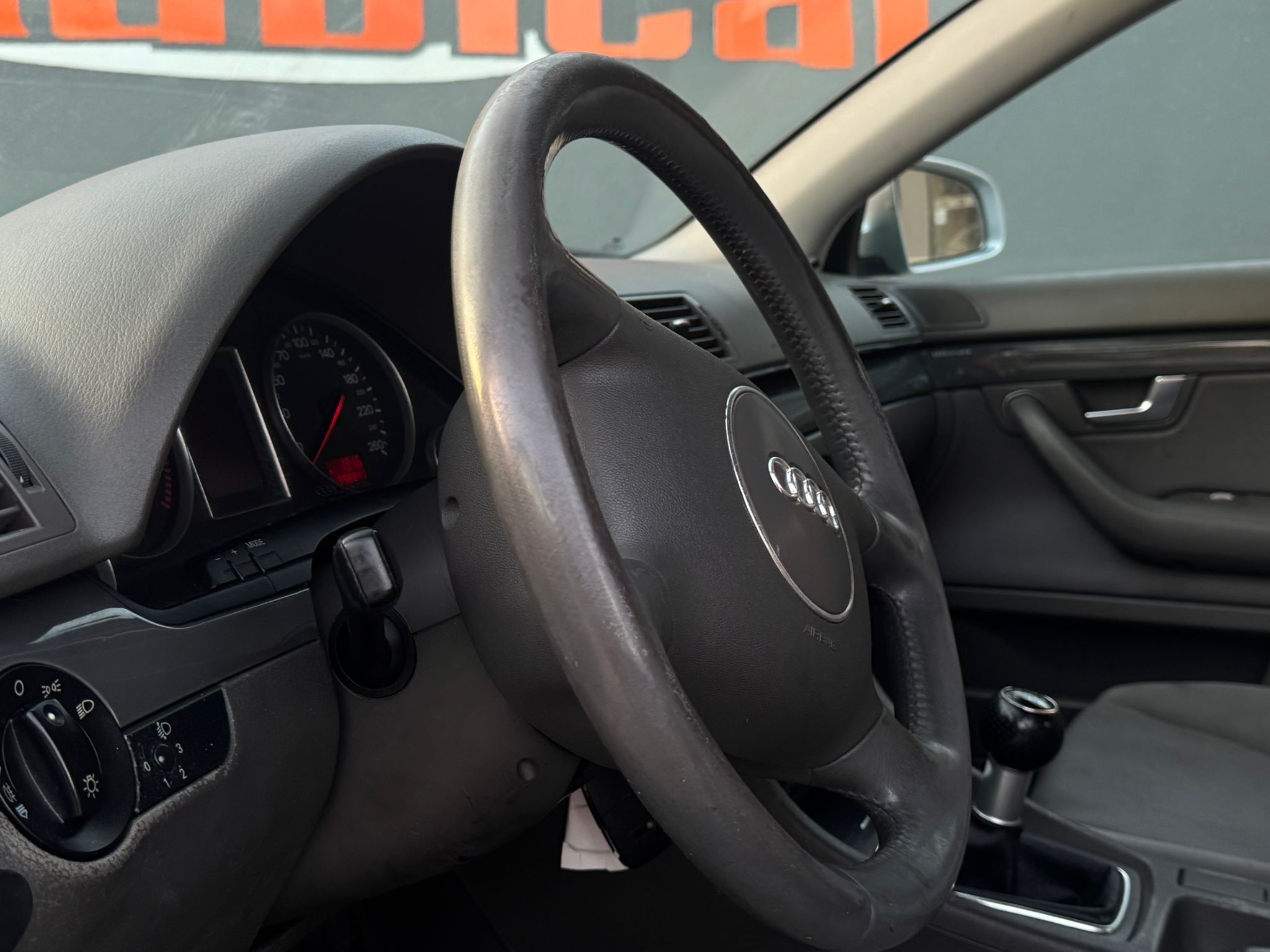 Audi A4 1.9 TDi M5