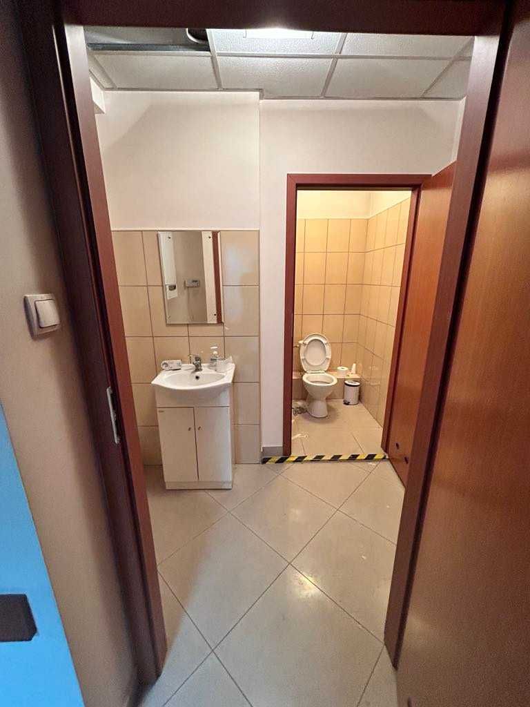 Lokal handlowo/usługowy, wys.standard,Piłsudskiego35,podjazd d.niepełn