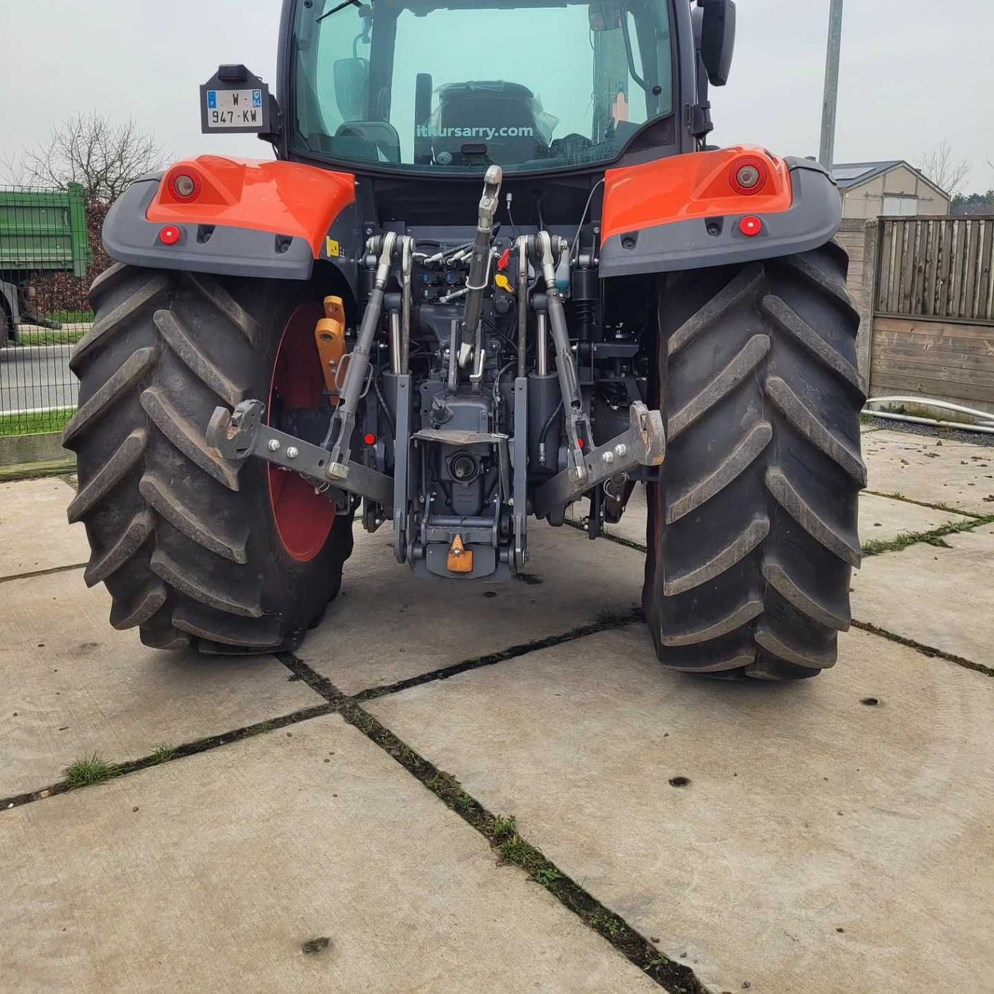 Kubota M6-122 rok 2023
