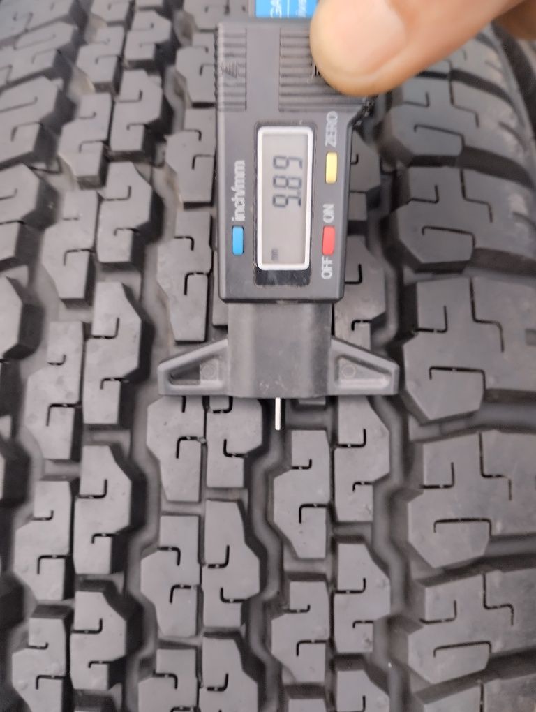 Продам шини 265/70R16