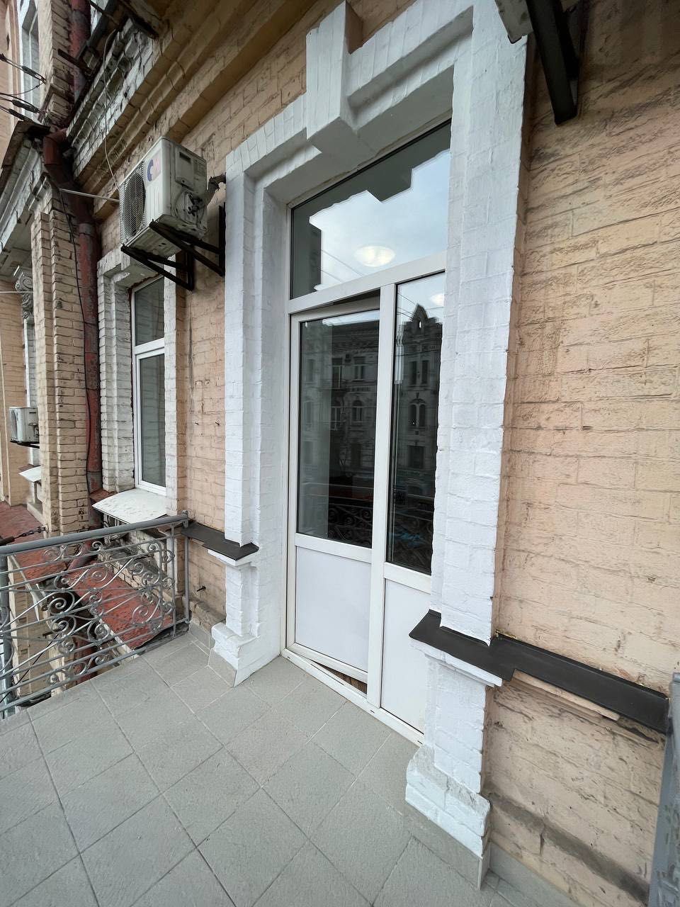 Оренда офісу: м. Київ, вул. Саксаганського, буд. 44, кв. 5