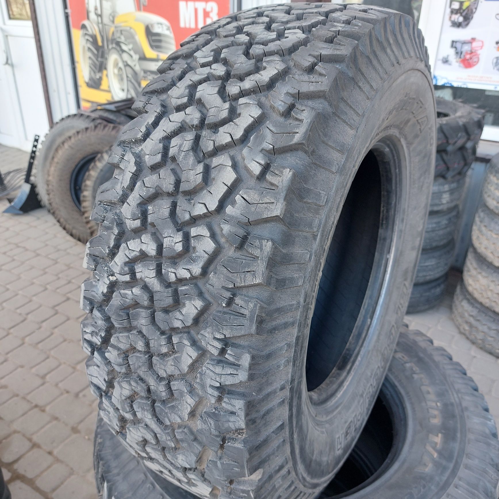 Колеса 275 70 16 BFgoodrich 75 шини А/Т резина грязева болотна 33 10.5