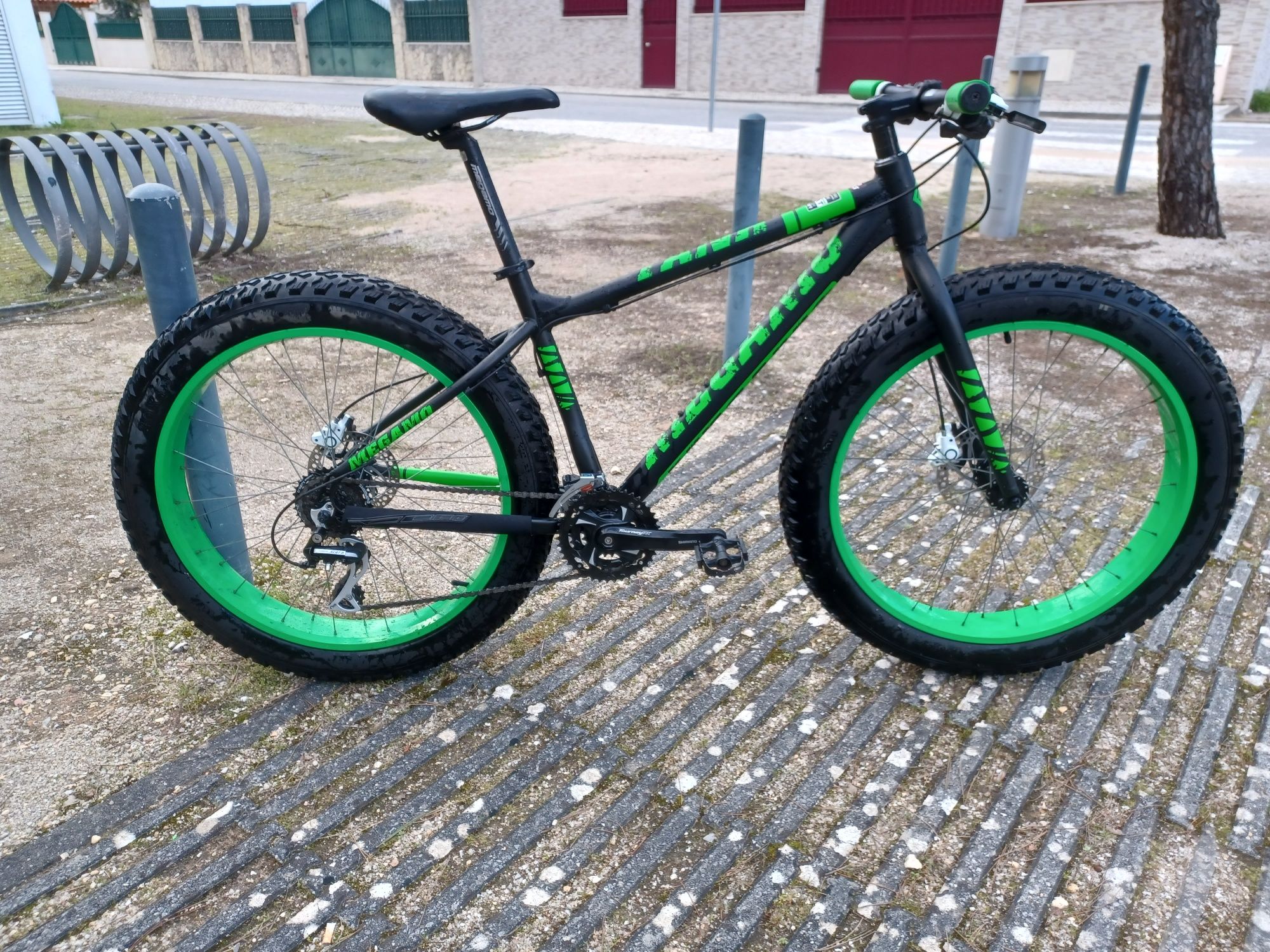Bicicleta Fat Bike Megamo 26x4.0