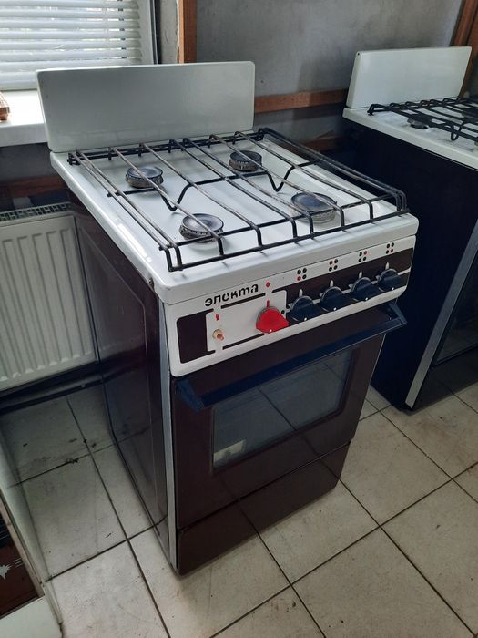 Продам газову плиту