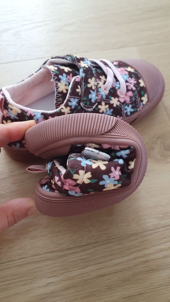 Kapcie trampki barefoot 26