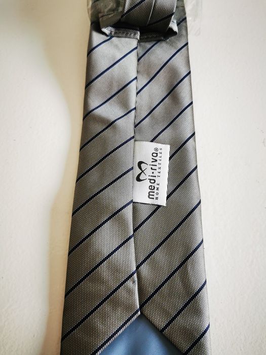 Gravata Medi-Riva Cinzenta Nova
