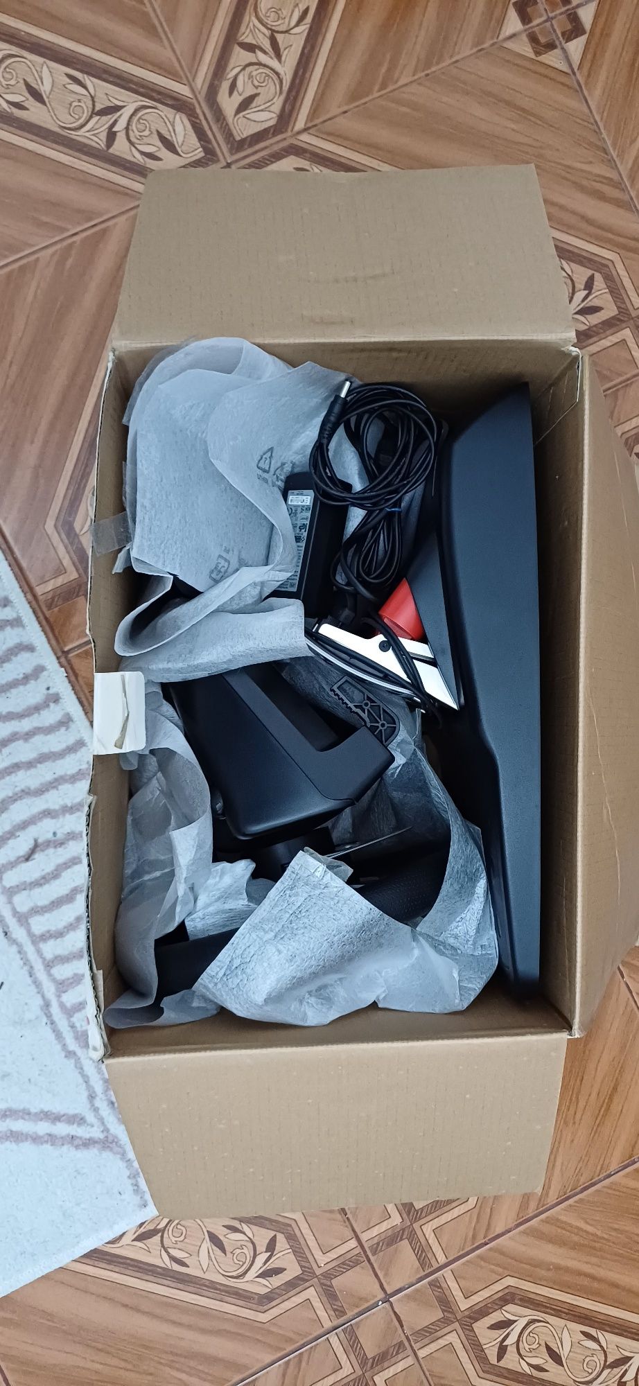 Kit Logitech G27 (Volante, Pedais e Manete de 6 velocidades)