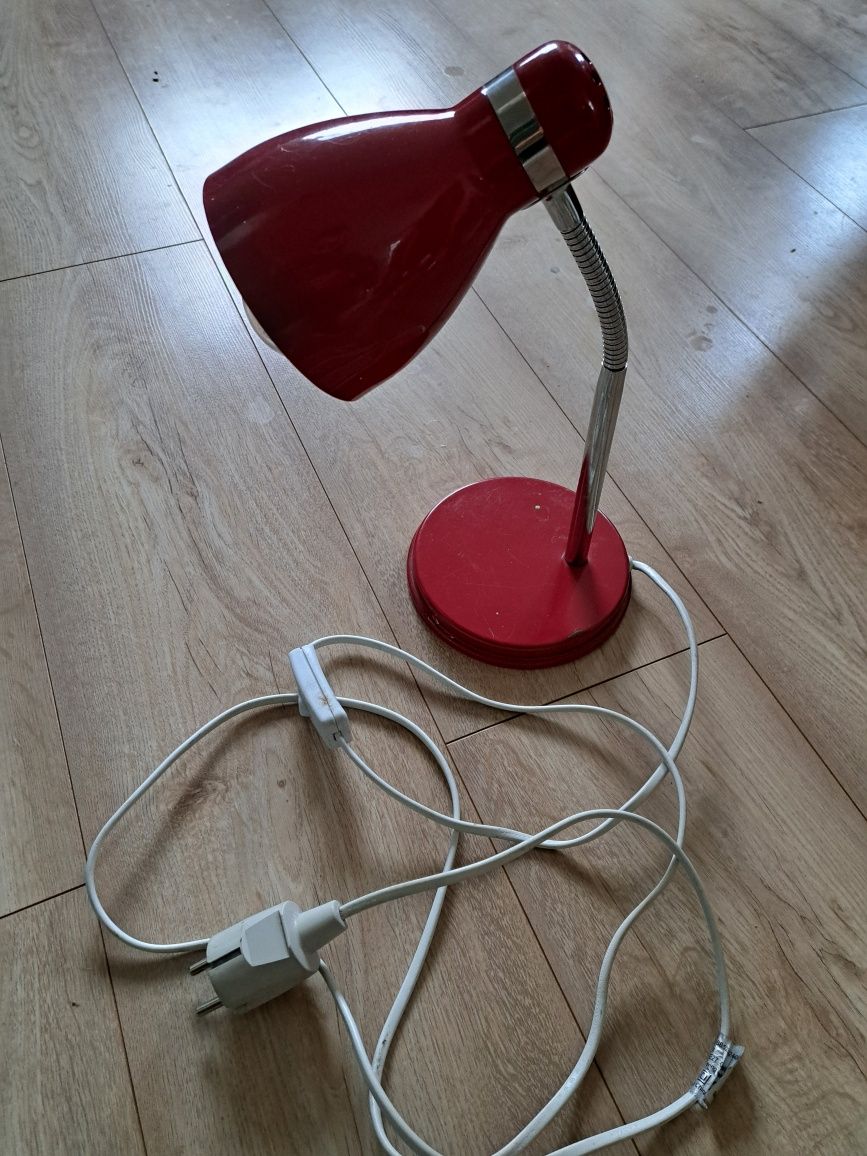 Lampka biurkowa, biurowa czerwona, z włącznikiem na kablu, tanio