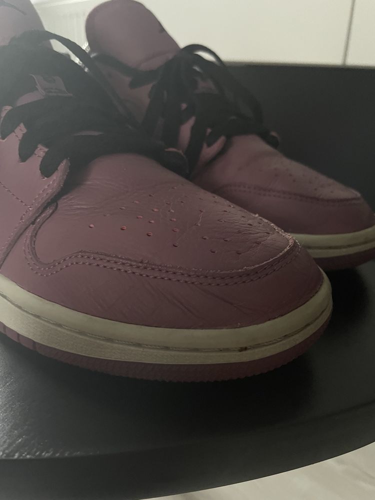 Nike air jordan 1 low mulberry