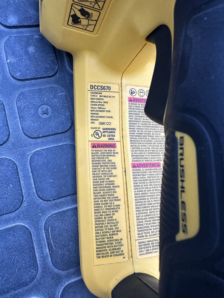 Безщіткова ланцюгова пила DEWALT DCCS670B FLEXVOLT 60V MAX