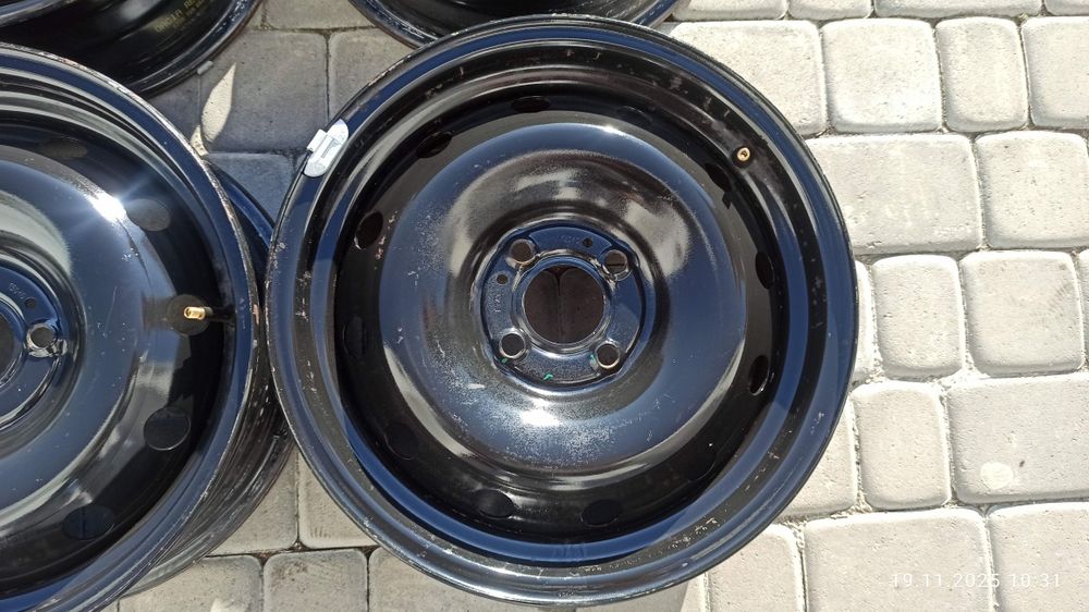 Диски 4*100 r15 Renault dacia
