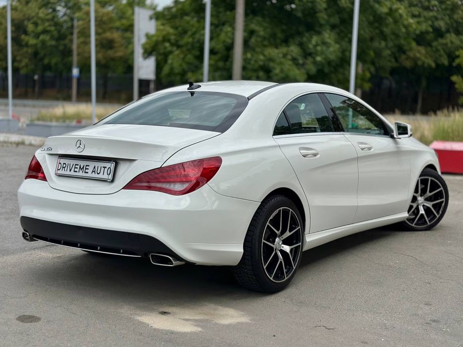 Mercedes Benz CLA